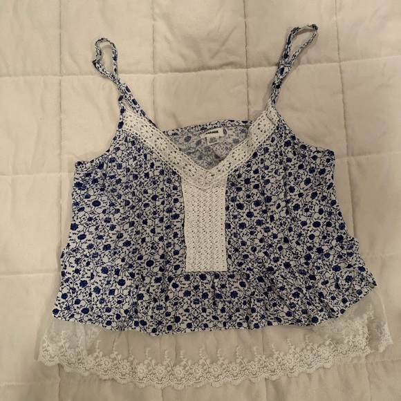 Flowy Floral Crop Tank - Picture 3 of 4